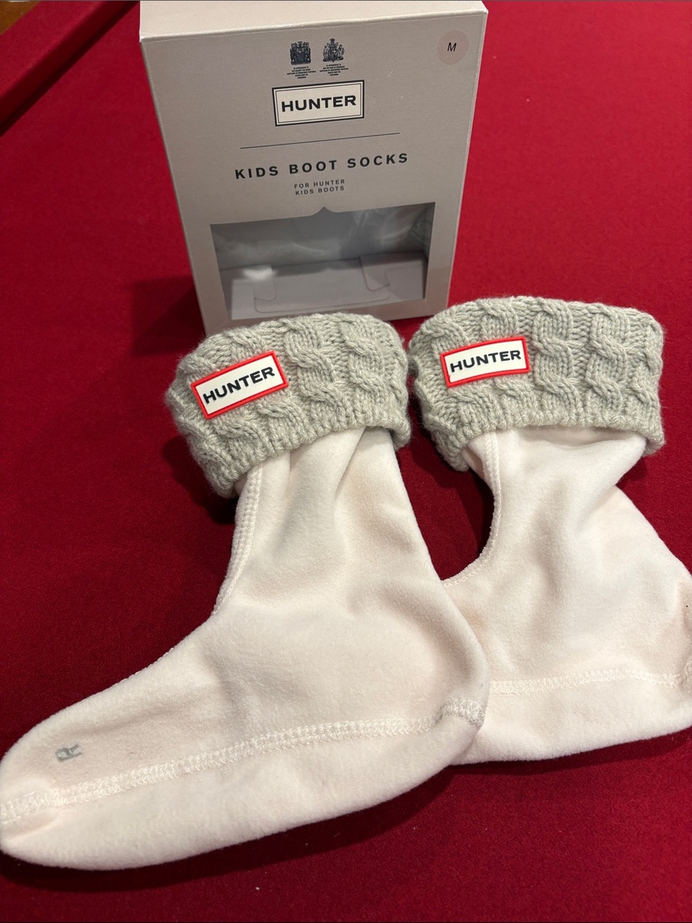 Hunter Kids White Boot Socks with Light Gray Knit Cuff
Size M 11-13